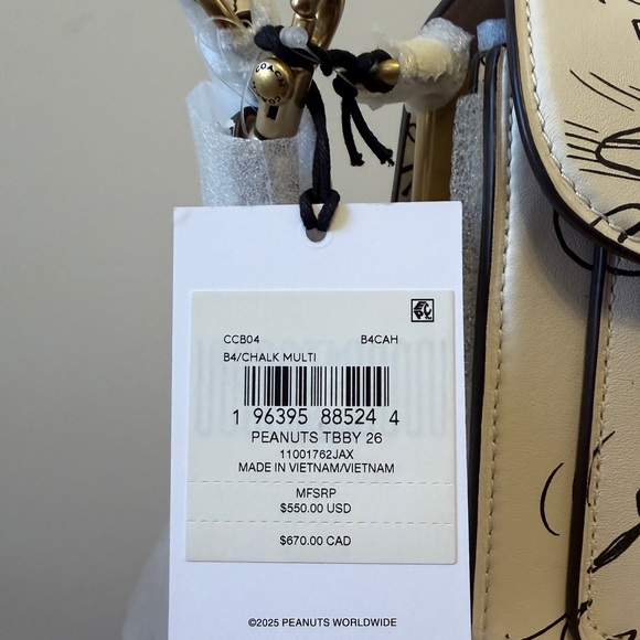 BNWT Coach x Peanuts Tabby Shoulder Bag 26 - Picture 3 of 11